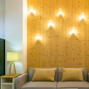 https://apt-center-guadiaro.hotelsinnerja.org